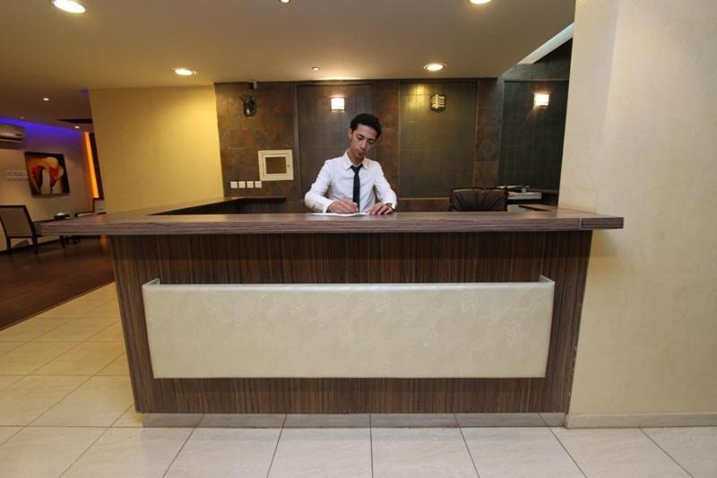 Raoum Inn Arar Exterior foto