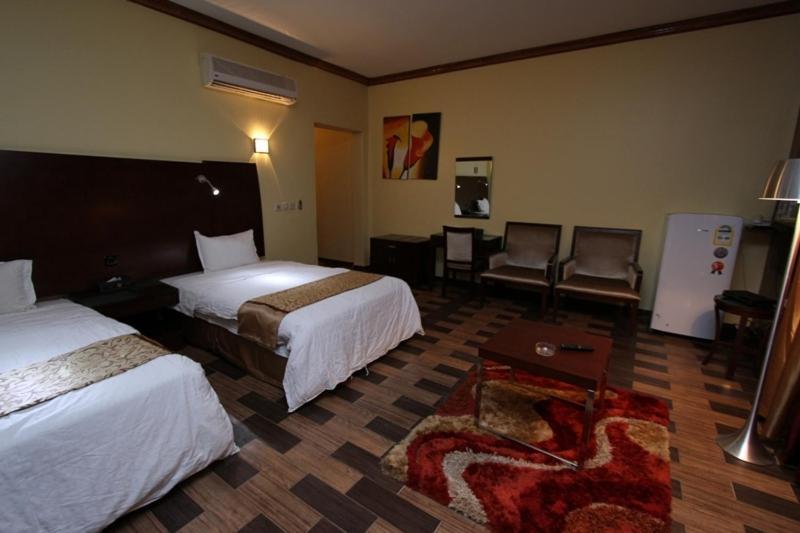 Raoum Inn Arar Exterior foto