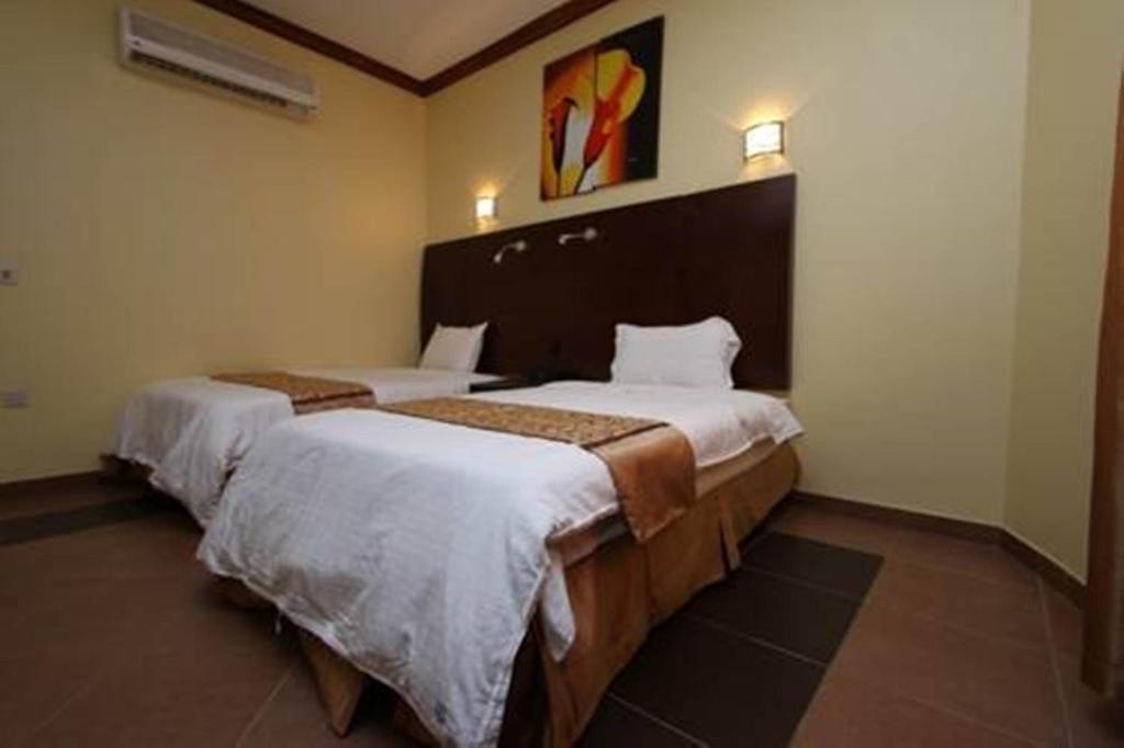 Raoum Inn Arar Habitación foto