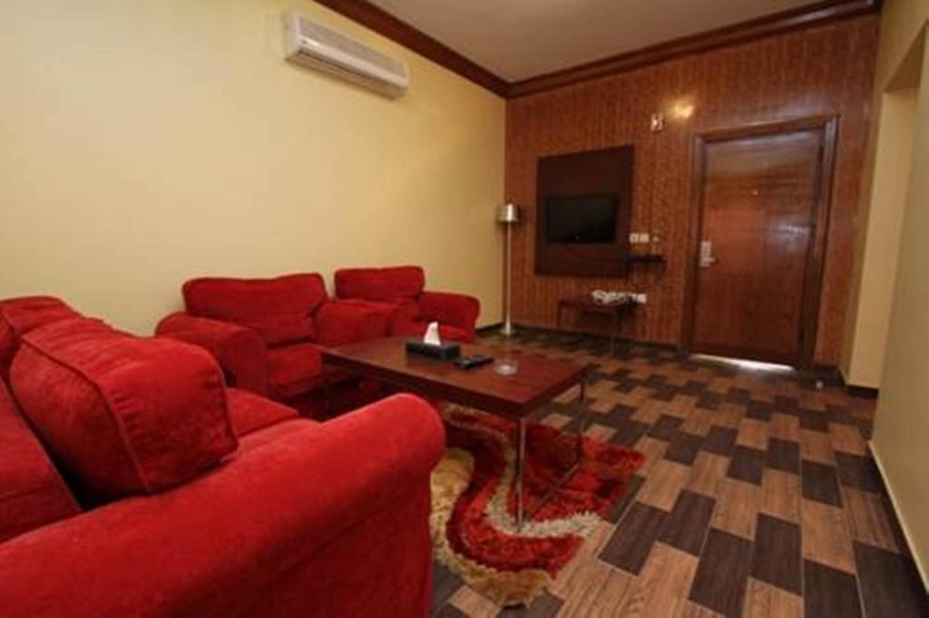 Raoum Inn Arar Habitación foto
